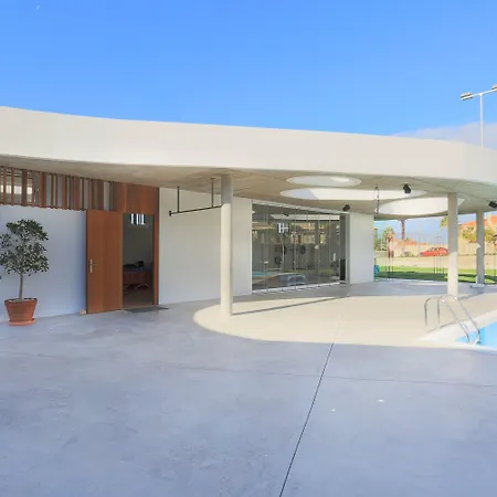 バオバブ スイーツ ホテル アデヘ